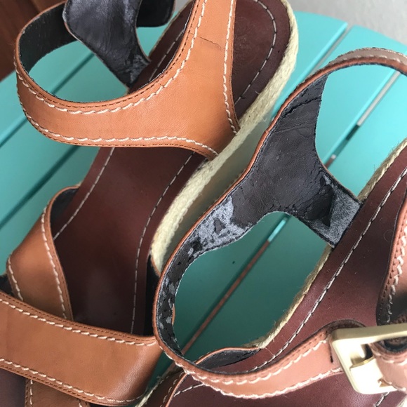 Vince Camuto Tan Leather Wedges - Picture 4 of 8